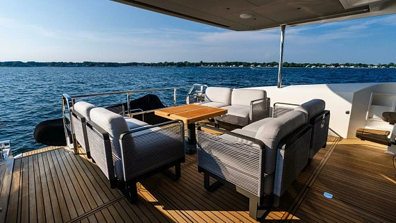 Absolute 60 Fly yacht 2023 3