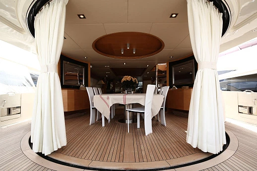 Яхта Azimut 100 Leonardo 2010 12