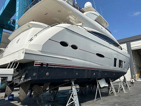 Яхта Princess 88 2015 7