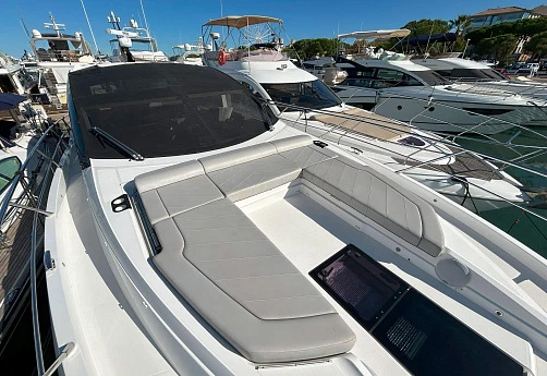 Яхта Sunseeker Predator 55 EVO 2021 2