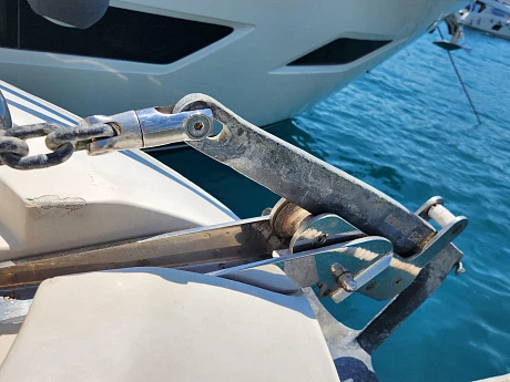 Яхта Ferretti 590 2004 10