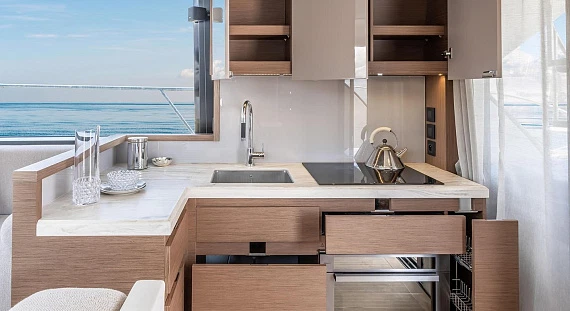 Яхта Beneteau Monte Carlo 52 2022 8