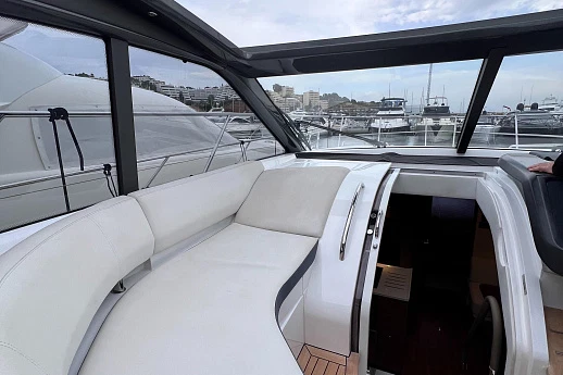 Яхта Princess V48 Open 2016 14