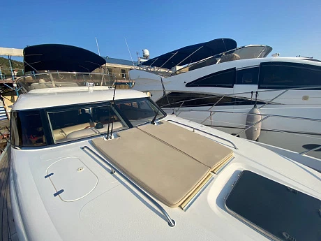 Яхта Sealine T52 2006 8