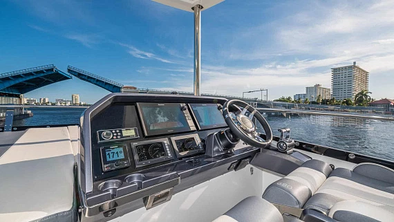 Яхта Galeon 680 FLY  3