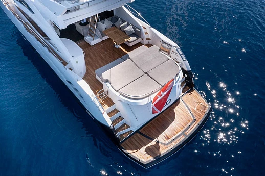 Sunseeker Predator 74 yacht 2011 14