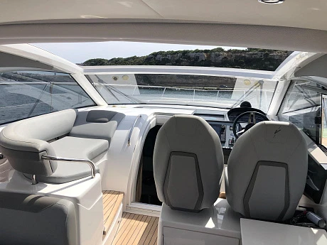 Princess V40 yacht 2022 6