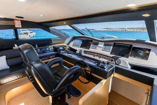 Ferretti 881 RPH yacht 2012 7