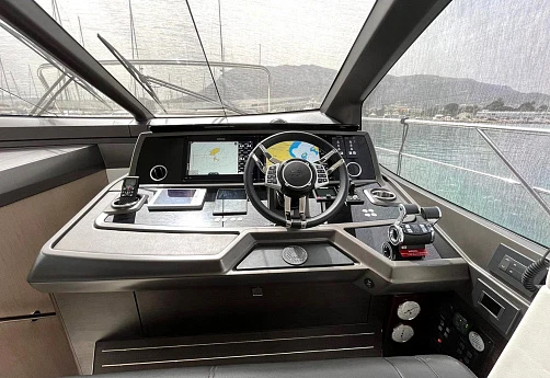 Sunseeker Manhattan 68 yacht 2020 13