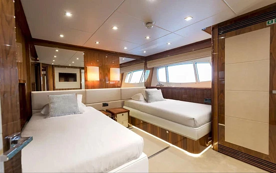 Яхта Sunseeker 131 2015 11