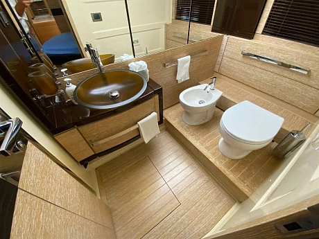 Яхта Azimut 64 Fly 2013 15