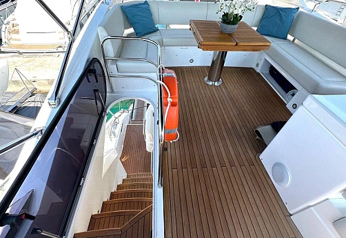 Яхта Sunseeker Manhattan 52 2019 8