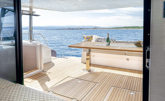 Яхта Aventura 50 MY 2024 8