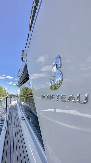 Яхта BENETEAU SWIFT TRAWLER 41 FLY 2022 3