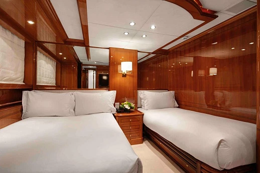 Benetti Legend 85 yacht 2008 11