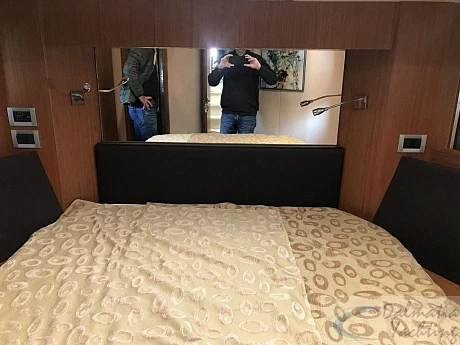 Ferretti 592 yacht 2010 9