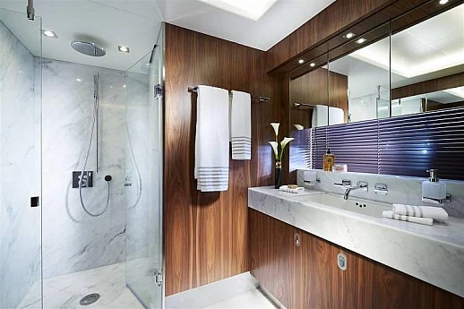 Яхта Sunseeker 86 2018 11