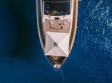 Яхта Ferretti 800 2010 4