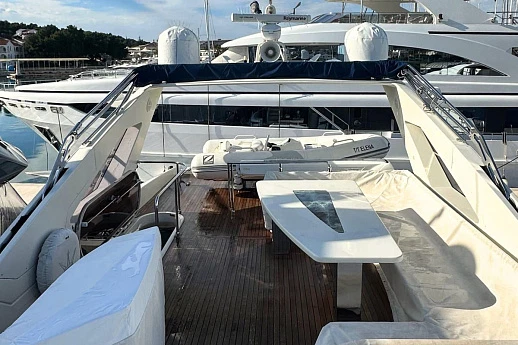 Dominator 780 yacht 2012 3