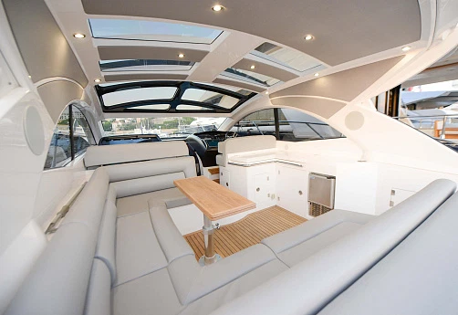 Яхта Sunseeker San Remo 2014 3