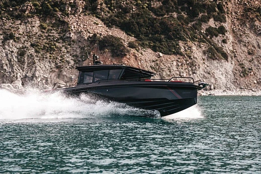 Brabus Shadow 1000 XC Cross Cabin yacht  2