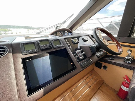 Яхта Princess V62 2010 6