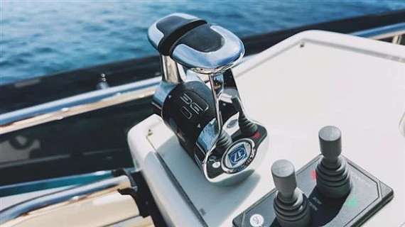 Яхта Ferretti 550 2017 12