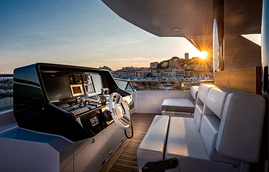 Яхта Numarine 37XP  1