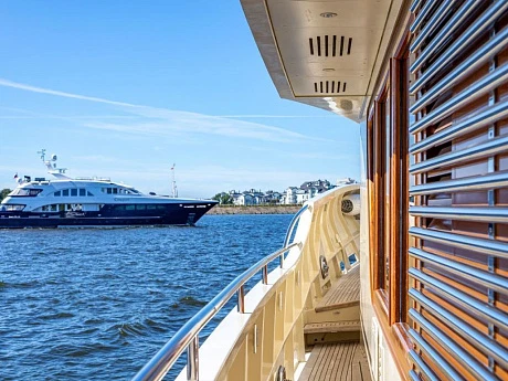 Petropavlovsk yacht 2010 3