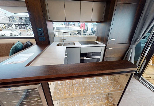 Sunseeker Manhattan 68 yacht 2021 5