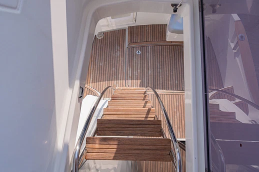 Яхта BENETEAU ANTARES 42 2012 12