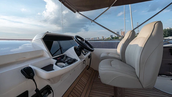 Яхта Princess 49 2019 12