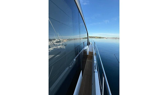 Яхта Galeon 700 Sky 2021 9