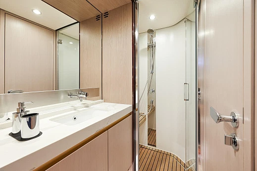 Azimut Fly 60 yacht 2019 15