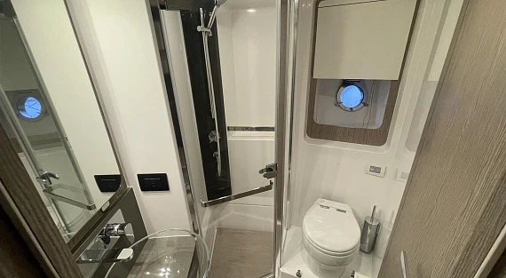 Azimut S6 Sportfly yacht 2019 8