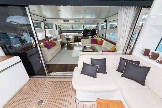 Яхта Princess V78 2011 6