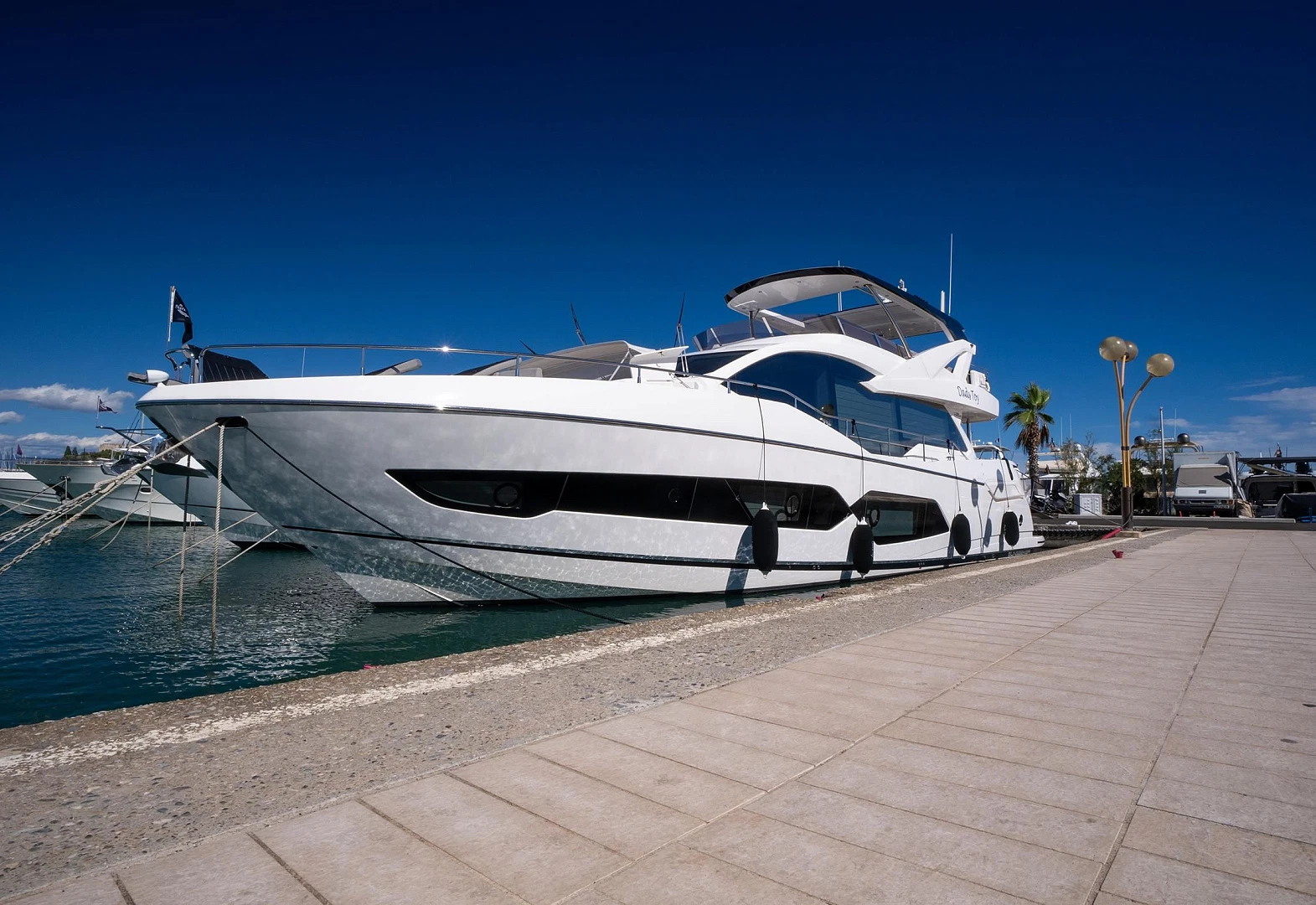 Sunseeker 76