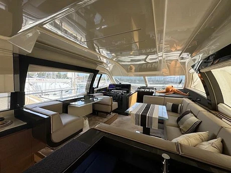 Яхта Ferretti 550 2016 3