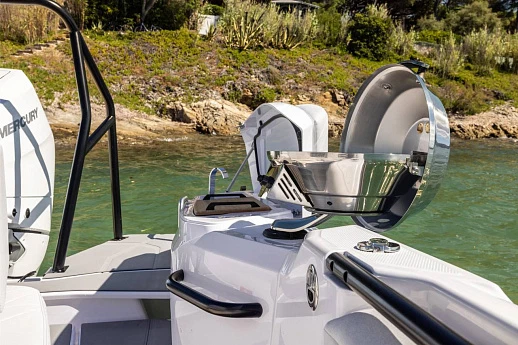 Яхта Axopar 29 XC Cross Cabin  9