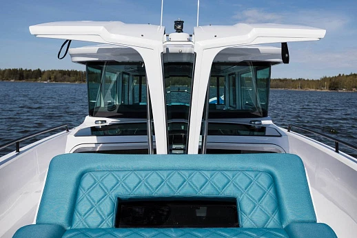 Яхта Axopar 37 XC Cross Cabin  7