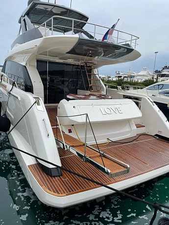 Ferretti 670 yacht 2020 7