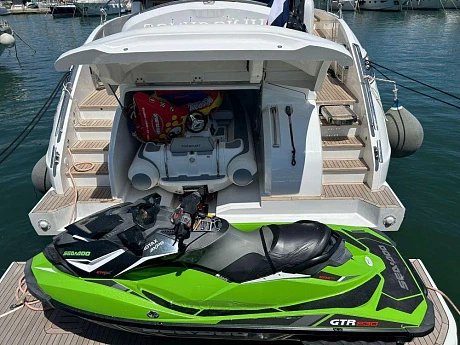 Яхта Princess S60 2018 8