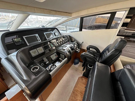 Яхта Sunseeker Predator 64 2011 3