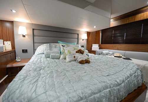 Яхта Sunseeker San Remo 2014 13