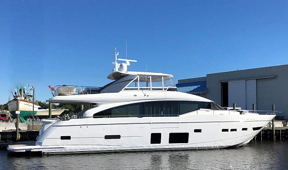 Яхта Princess 88 2015 2