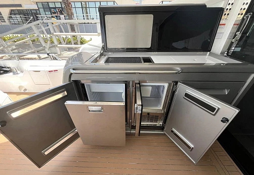 Яхта Sunseeker Predator 75 2023 10