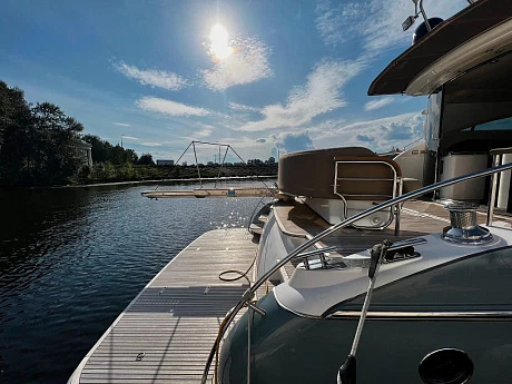 Windy 58 Zephyros yacht 2007 9