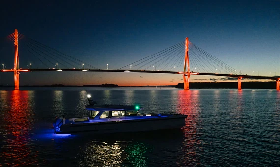 Яхта Axopar 38 XC Cross Cabin  4