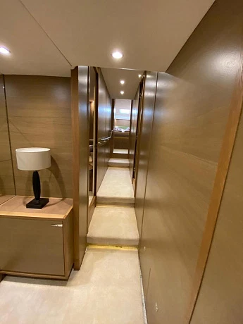 Яхта Princess 82 2014 15