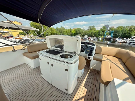 Яхта Princess 62 2008 12